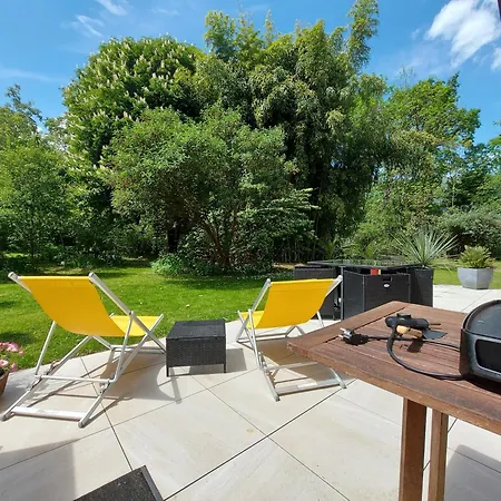 Apartment Centre St Jorioz : Charmant Et Spacieux Studio Avec Terrasse Et Jardin Privatif Saint-Jorioz